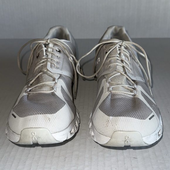 On Running Cloud Sneakers - Picture 9 of 13